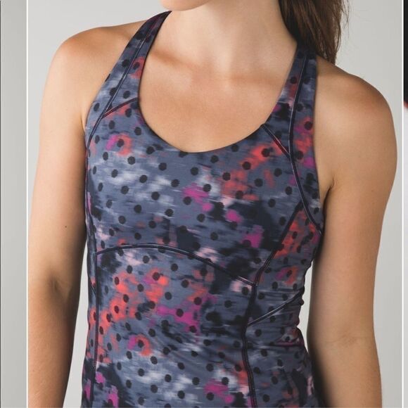 LULULEMON Kanto Catch Me Tank Size 2 - Picture 9 of 10